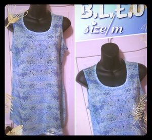 B.l.u.e. blue and green top